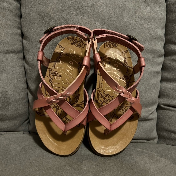 Toddler girls blowfish sandals no tags but brand new - Picture 1 of 4